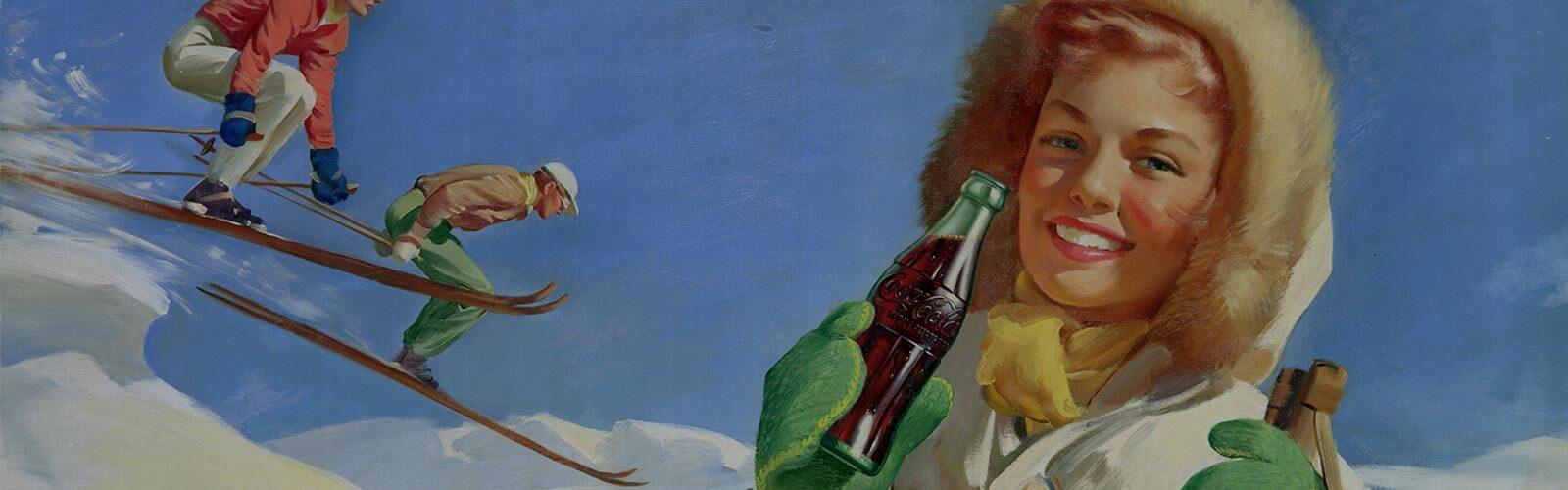 Coca-Cola Werbung einer Frau im Winter am Coca-Cola trinken mit zwei Skifahrern im Hintergrund