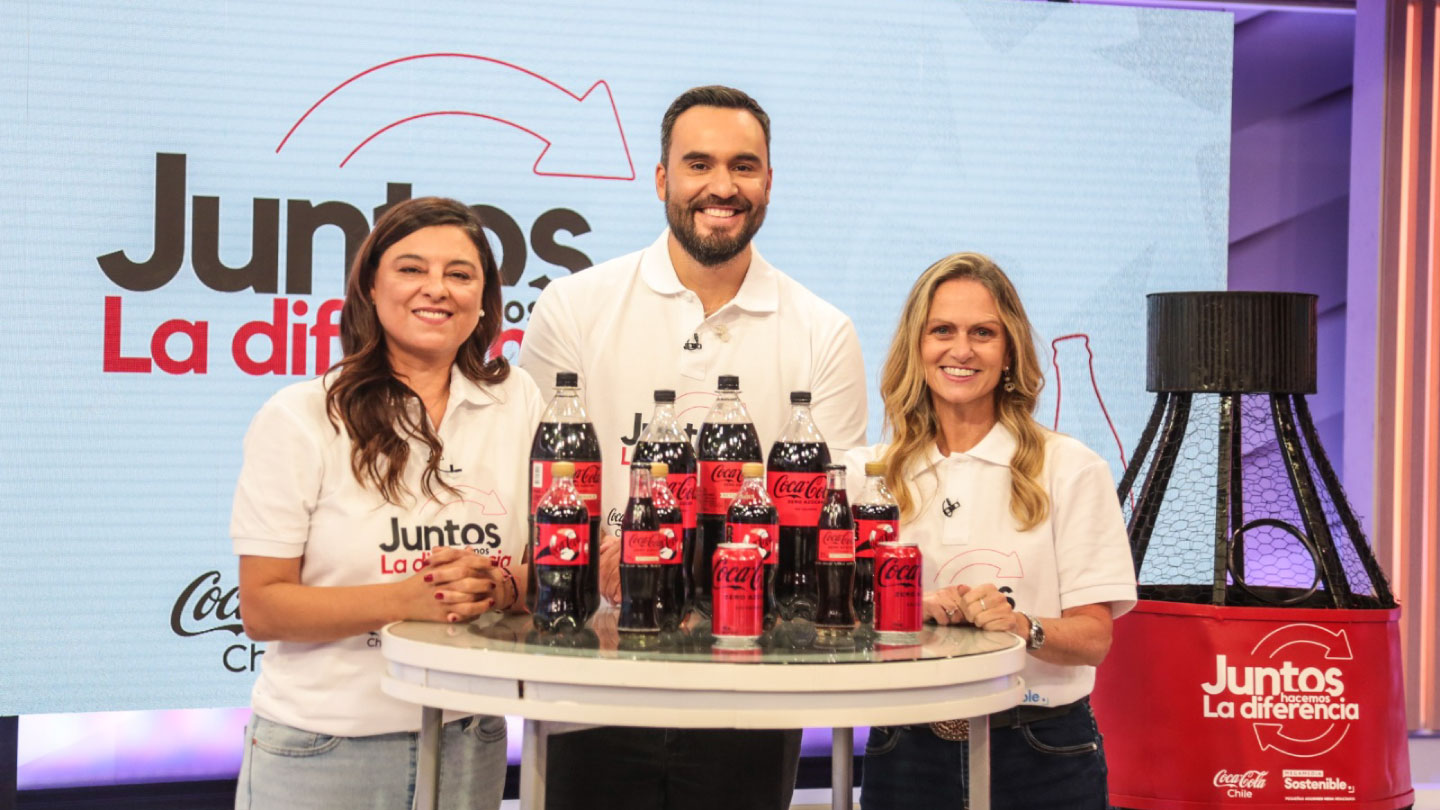 Grupo de personas reunidas.