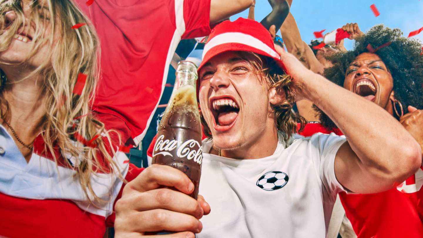 Спечели чаша с Coca-Cola