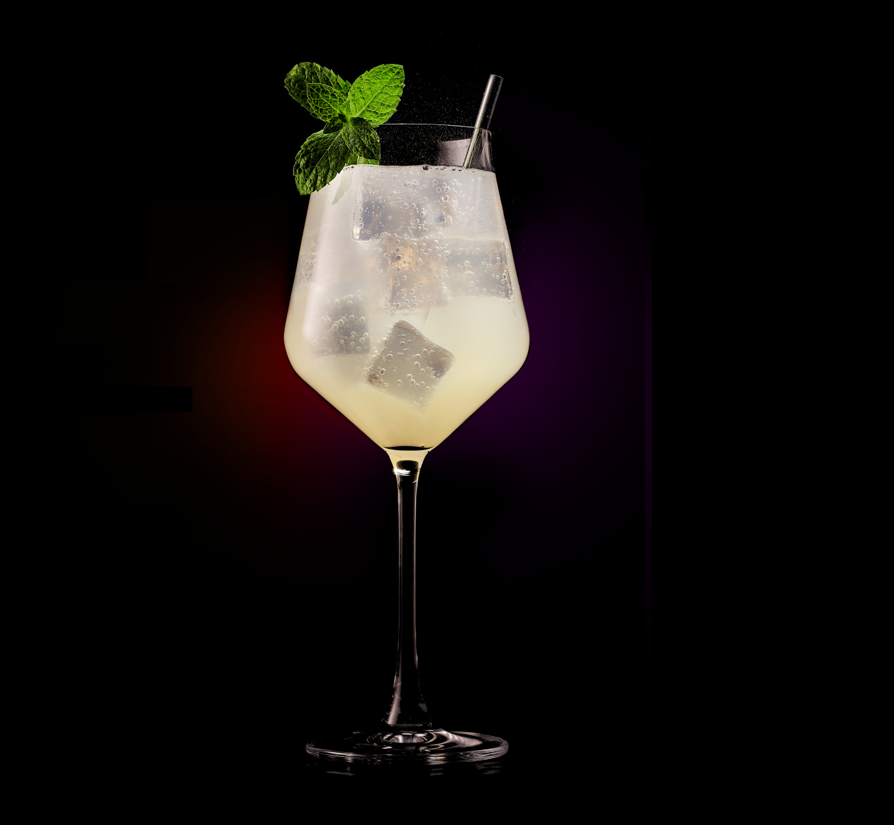 Ingrediente cocktail Sparkling Bitter cu Schweppes Bitter Lemon