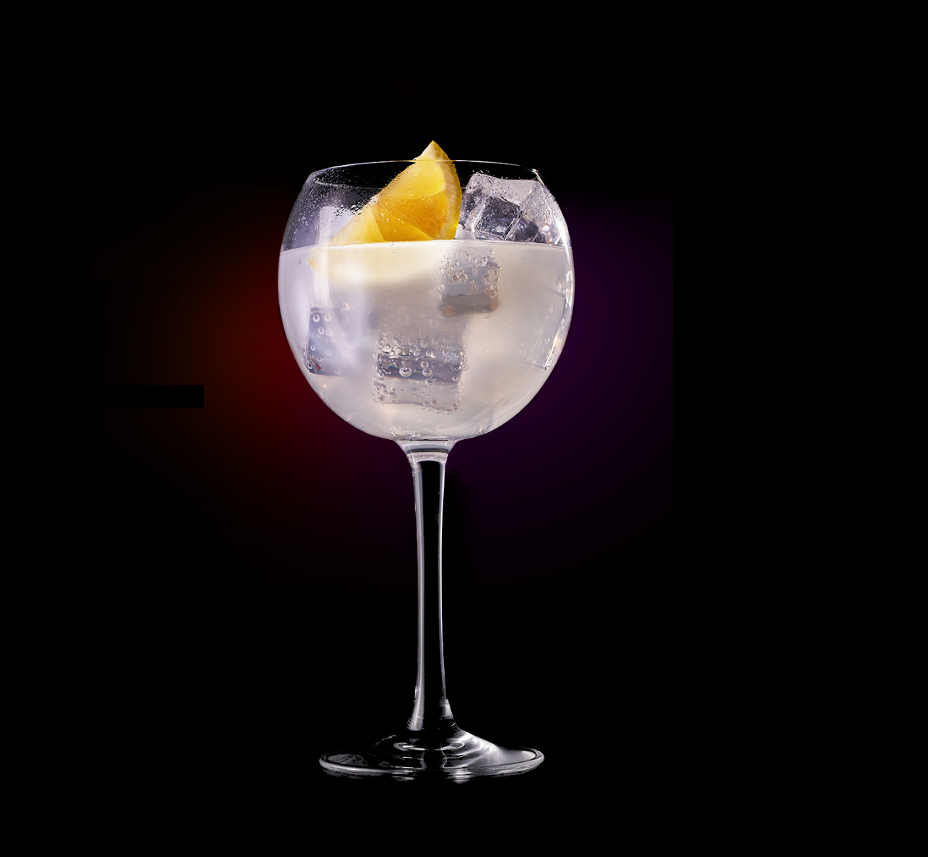 Ingrediente cocktail Vodka Bitter cu Schweppes Bitter Lemon
