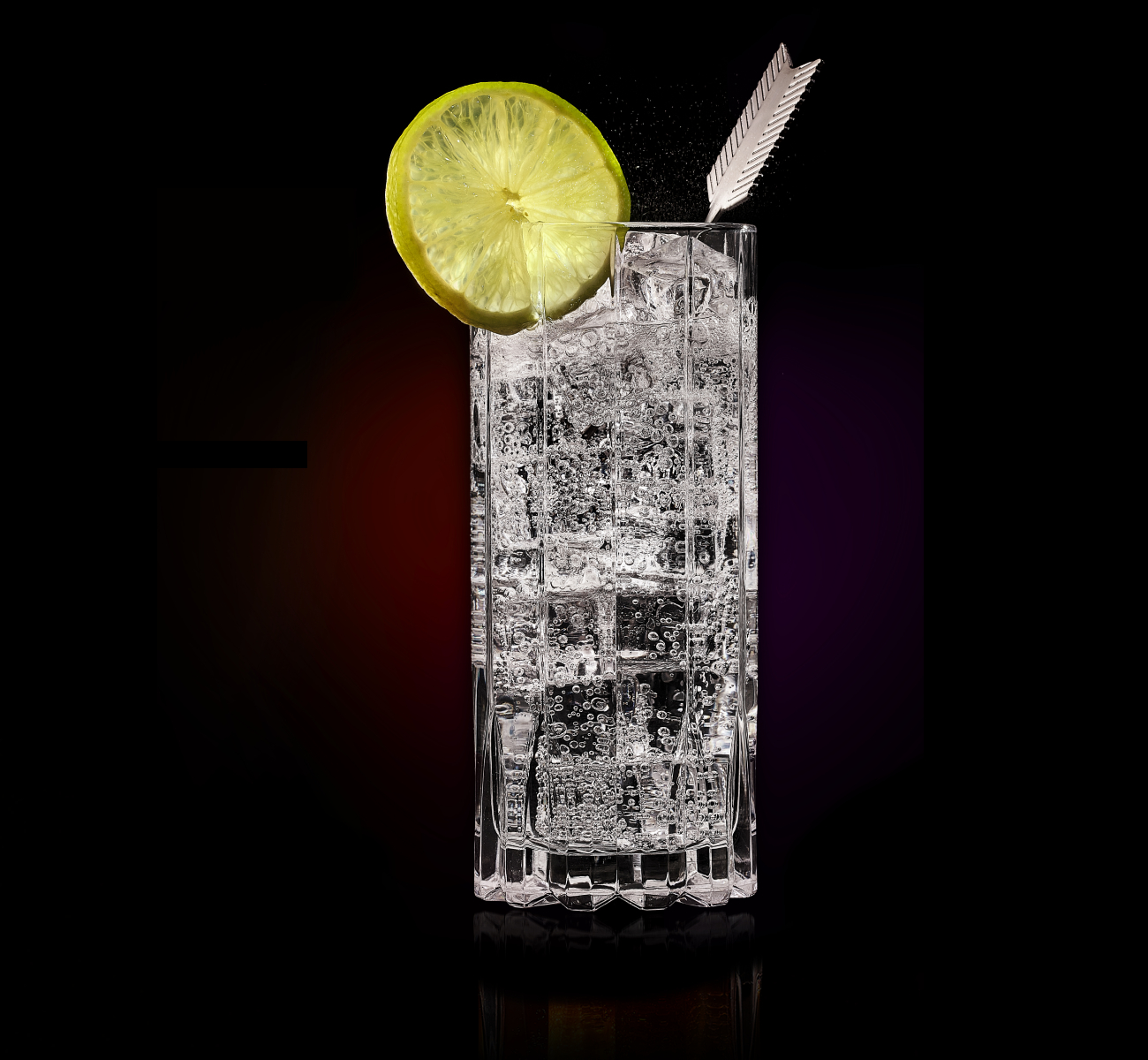 Ingrediente cocktail Rum Tonic cu Schweppes Indian Tonic