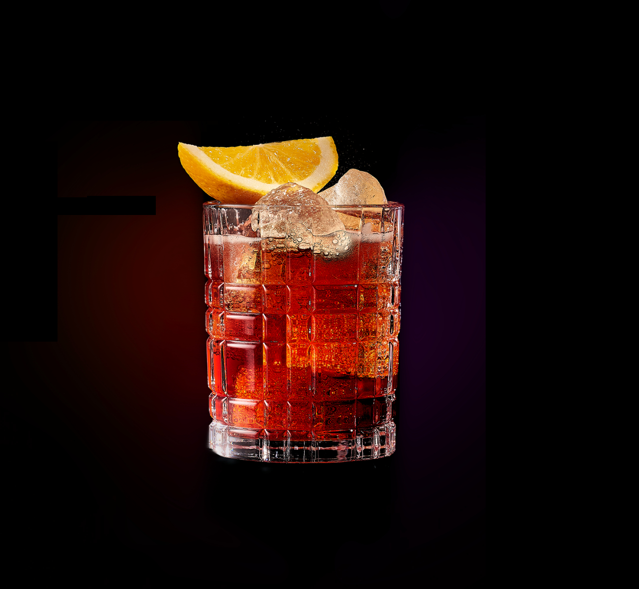 Ingrediente cocktail Whiskey Pomegranate cu Schweppes Taste of Pomegranate
